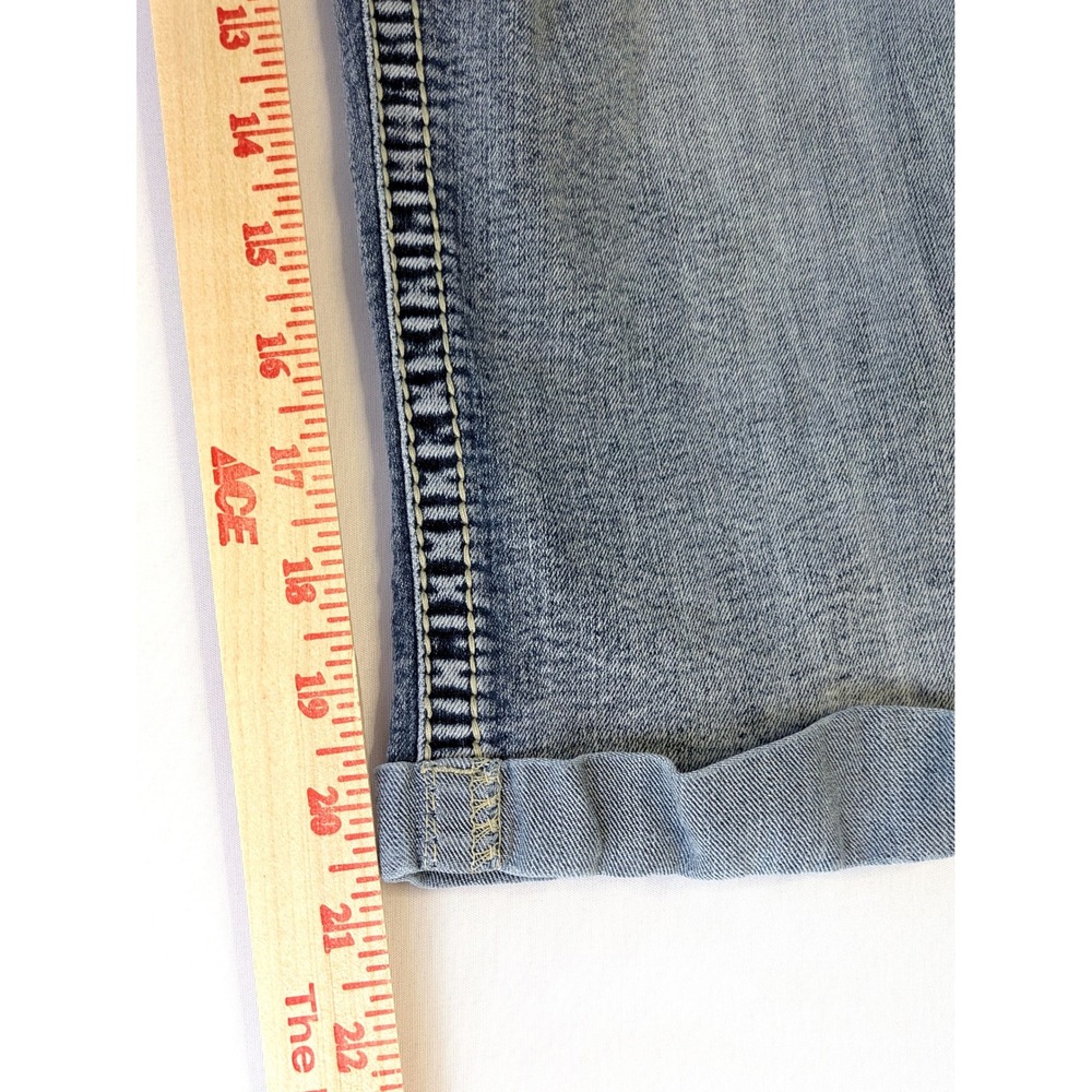 Maurices Womens Distressed Capri Jeans Light Wash Embellished Pockets 18 REG - Picture 6 of 7